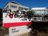 USA BROADCOM QUALCOMM
caption epa06312451 Broadcom signage outside the Broadcom office in San Jose, California, USA, 06 November 2017. Broadcom proposes a 130 billion US dollar bid to take over Qualcomm. Broadcom is also planning to move their headquarters from Singapore back to the United States. EPA/JOHN G. MABANGLO
fotograaf John G. Mabanglo