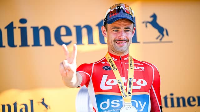 Beeld uit video: Zo won Campenaerts etappe 18 van de Tour de France