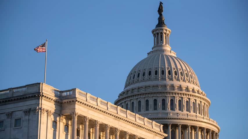 Amerikaanse Senaat maakt einde aan shutdown met tijdelijke deal