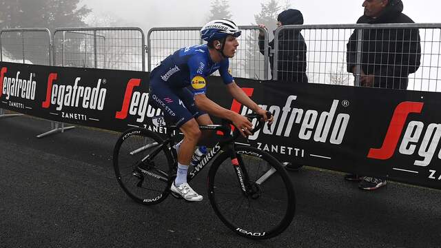 Remco Evenepoel verloor ruim anderhalve minuut op de Monte Zoncolan.