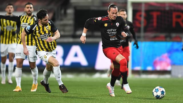 Excelsior en Vitesse hielden elkaar in de eerste helft in evenwicht.