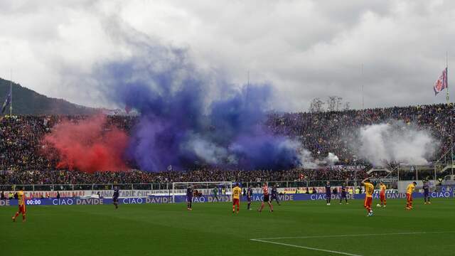 In de dertiende minuut lag het spel een minuut stil voor een applaus voor Astori, die altijd met nummer 13 speelde.