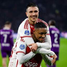 https://media.nu.nl/m/5a2xiwba8hjy_sqr256.jpg/ajax-mist-berghuis-en-bergwijn-ook-tegen-aston-villa-we-hebben-geen-angst.jpg