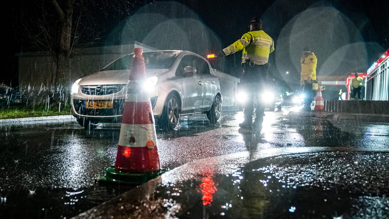 Op verschillende plekken in Nederland controleerde de politie het verkeer.