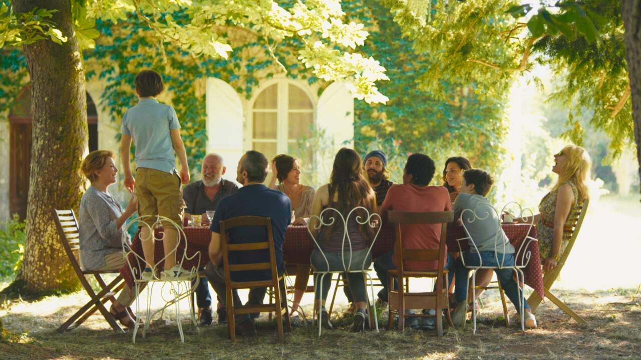 Bekijk de trailer van Fête de Famille