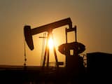 Olieprijs daalt weer na geruchten over beperkte productiedaling