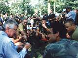 Toenmalig premier Kok wist destijds van niets. Hij trad in 2002 af na het NIOD-rapport over het Srebrenica-drama .
