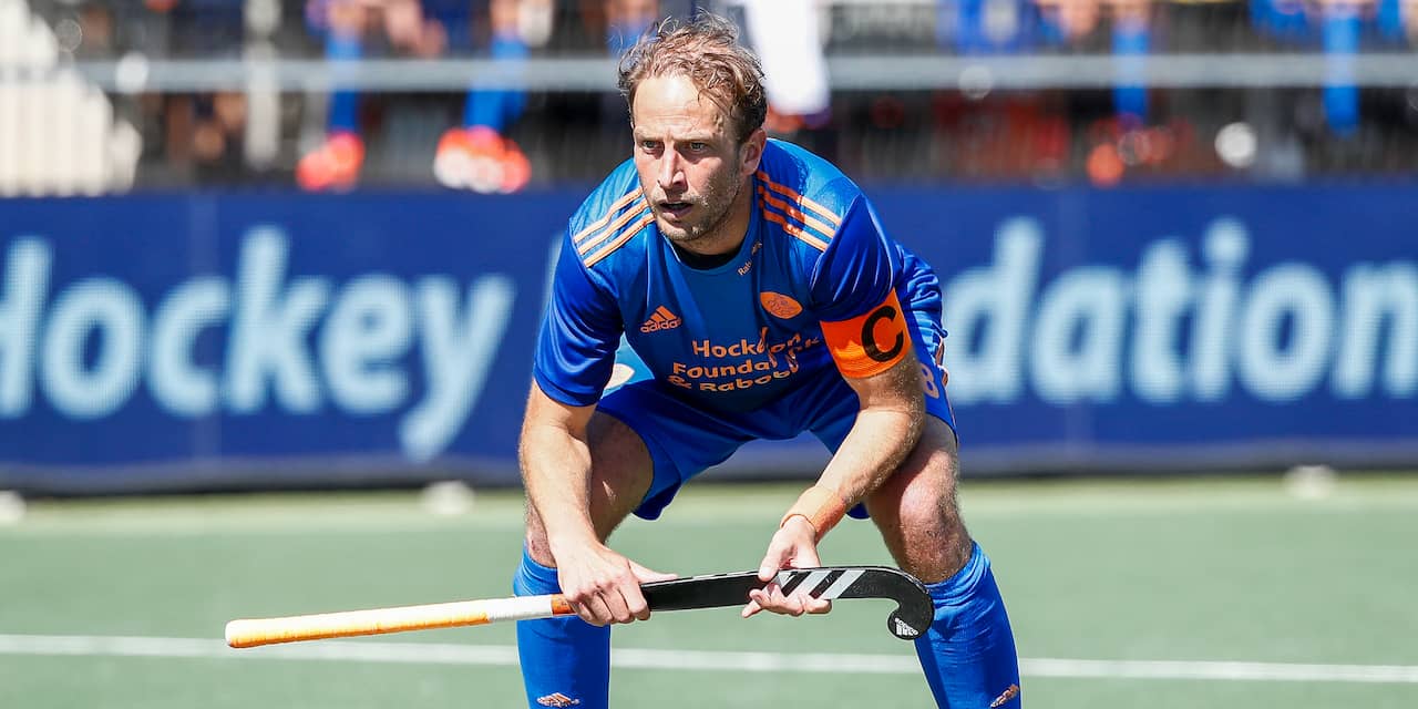 blad Zilver mout Oranje-aanvoerder Bakker zet per direct punt achter hockeyloopbaan | NU -  Het laatste nieuws het eerst op NU.nl