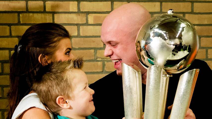 Wereldkampioen Van Gerwen Gehuldigd In Woonplaats Vlijmen Sport Overig Nunl