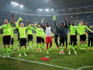 Ajax na thriller tegen Schalke 04 naar halve finale Europa League