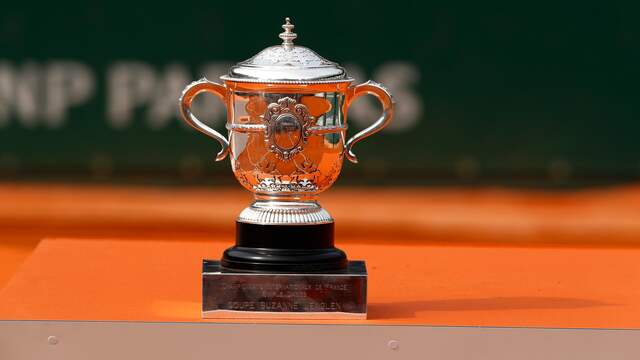 De Coupe Suzanne-Lenglen, de beker voor de winnares van Roland Garros.