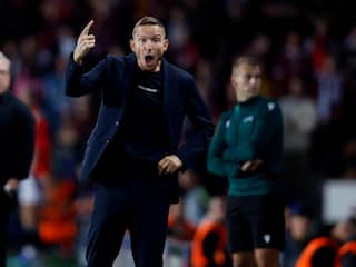 Coach Lijnders krijgt bij Champions League-start met Salzburg pak slaag in Praag