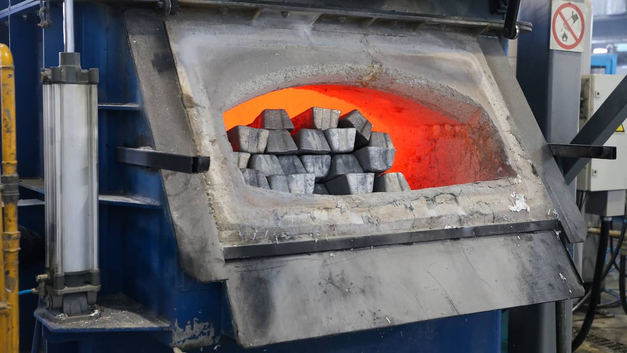 bros Apt Bourgeon Guinea coup pushes aluminum price to highest level in thirteen years -  Teller Report