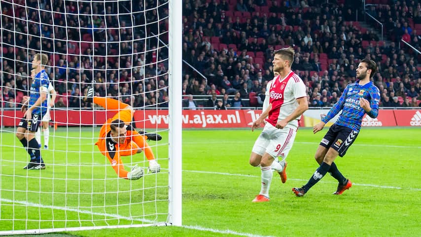Ajax ontdoet in KNVB-beker moeiteloos van Go Ahead | Voetbal | NU.nl