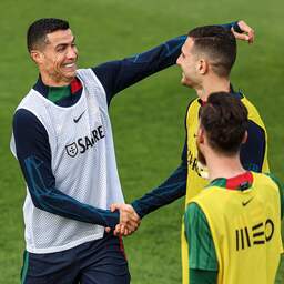 Ronaldo breekt mondiaal interlandrecord door basisplaats bij start EK-kwalificatie