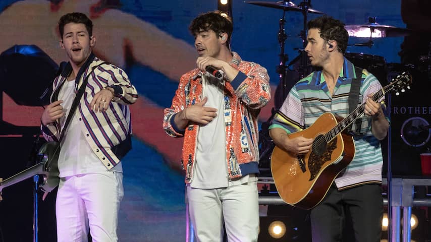 Jonas Brothers Transformation Photos: Singers Then and Now