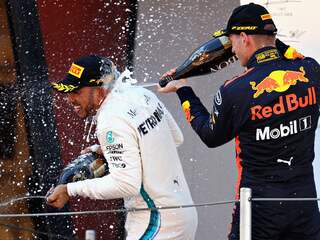 Verstappen verovert eerste podiumplek van seizoen, Hamilton wint in Spanje