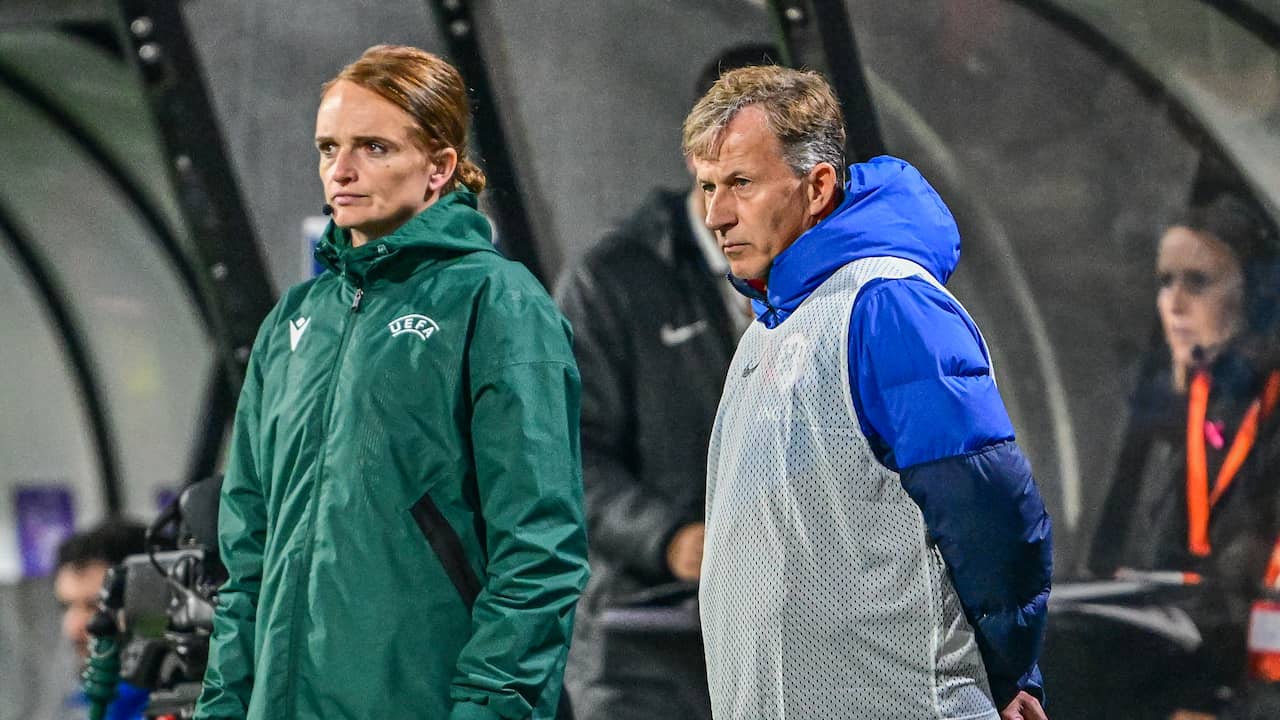 National Coach Andries Jonker Laughs Off Jacket Color Confusion in 4-0 Victory Against Scotland