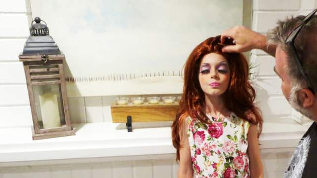 9-jarige C.J. in tranen tijdens bezoek idool Bob The Drag Queen
