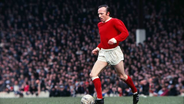 Nobby Stiles in 1969 in actie namens Manchester United.