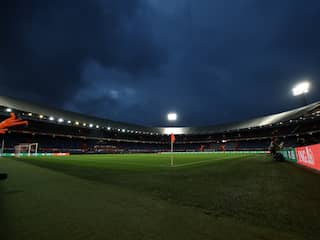 KNVB stelt dat 'rek bij clubs eruit is' en roept kabinet op stadions te openen