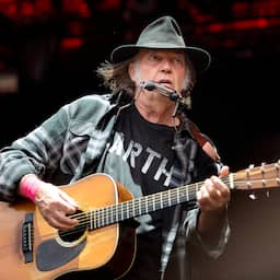 Spotify verwijdert muziek Neil Young na ultimatum van zanger over podcast