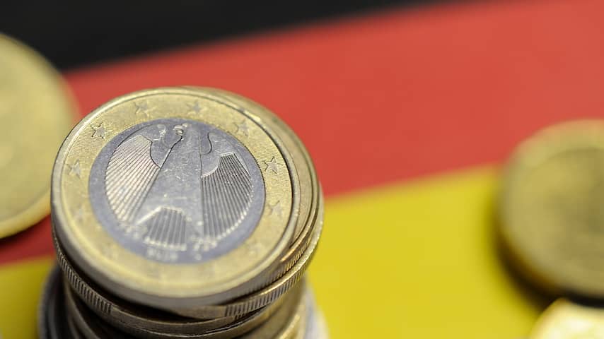 'Duitse economische groei valt half procent lager uit'