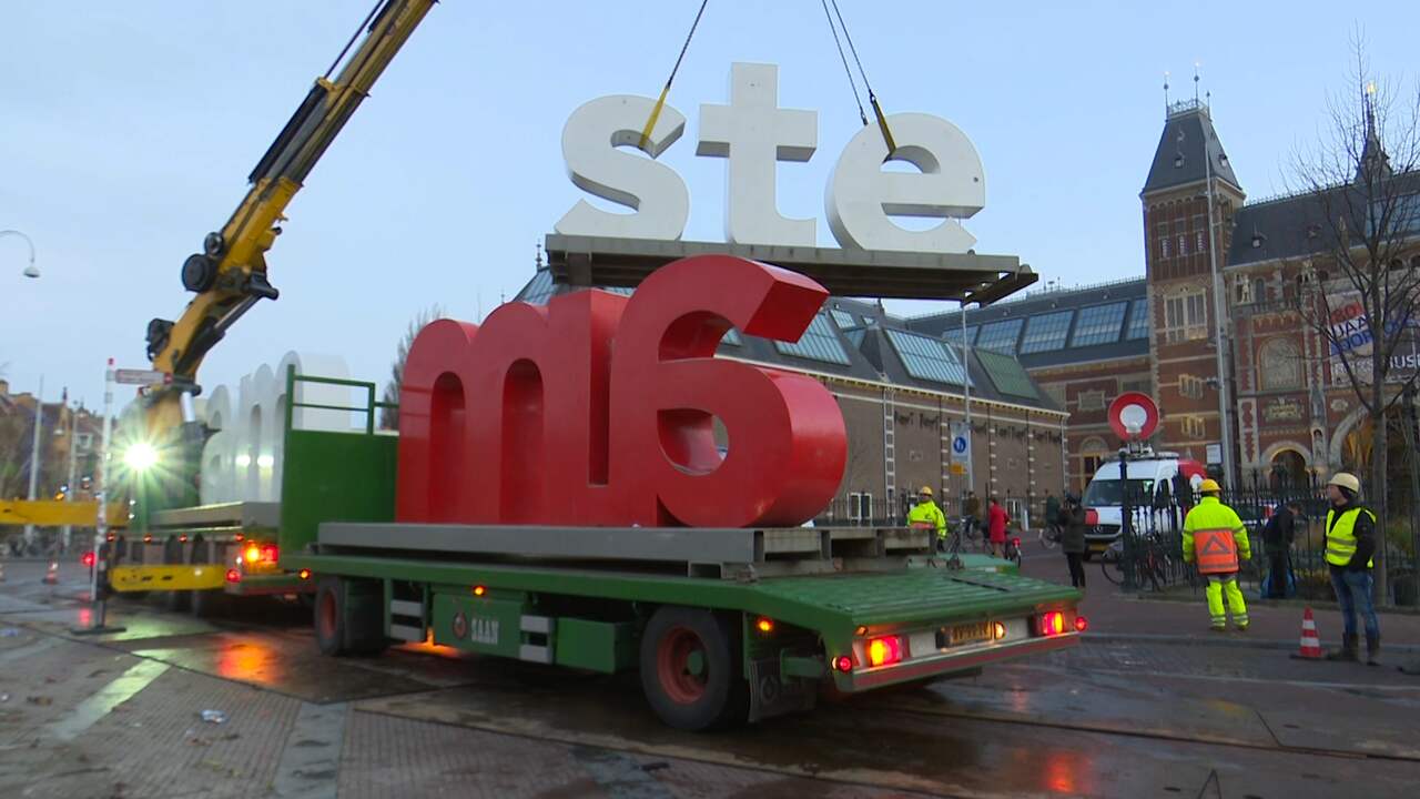 beroemde-letters-i-amsterdam-verwijderd-van-museumplein