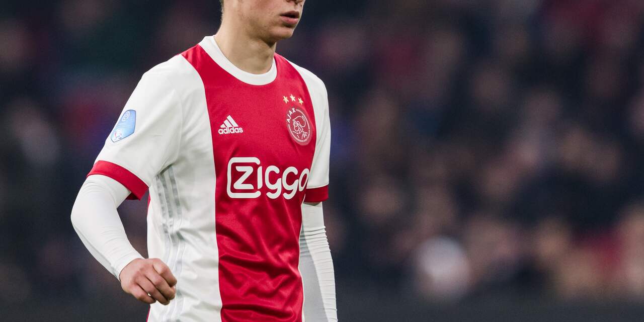 Ajax zonder geblesseerde De Jong en met Eiting tegen Fortuna Sittard