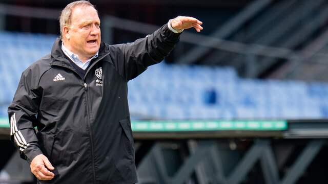Dick Advocaat is nog maximaal vier dagen clubtrainer.