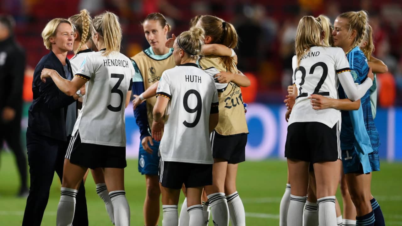 Deutschland qualifiziert sich mit Seeler an der Spitze für die EM: „Ich hoffe, er ist stolz auf uns“ |  Fußball