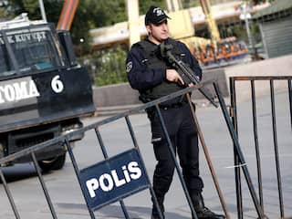 Turkije gelast tientallen aanhoudingen rond couppoging