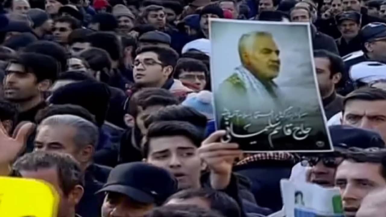Beeld uit video: Iraniërs rouwen massaal om door VS gedode generaal Soleimani