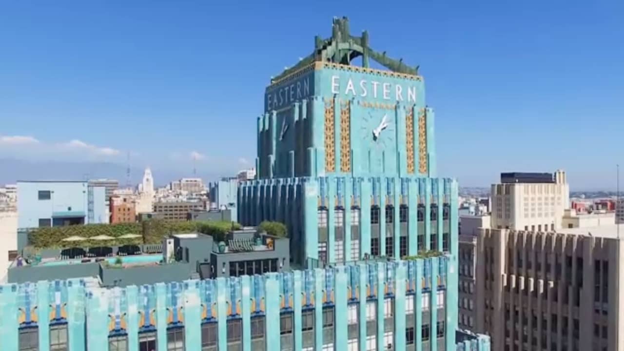 Beeld uit video: Binnenkijken bij: Het LA-penthouse van Johnny Depp