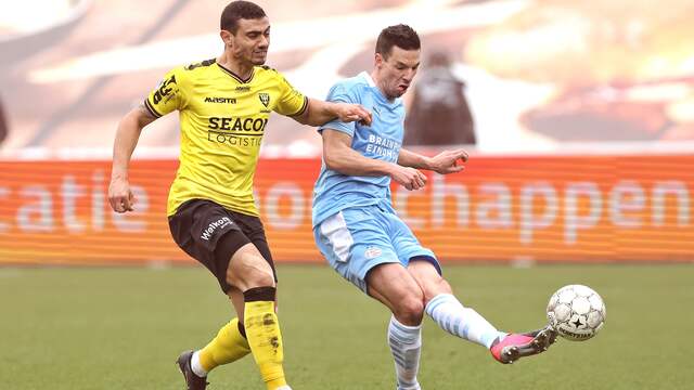 Goergios Giakoumakus incasseert zijn vijfde gele kaart van het seizoen en is geschorst voor de wedstrijd tegen Sparta.