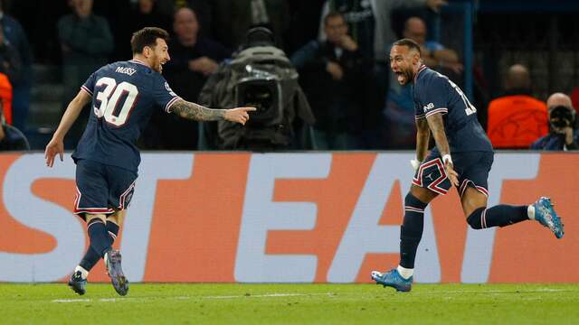 Lionel Messi maakte tegen Manchester City zijn eerste doelpunt voor Paris Saint-Germain.