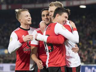 'Feyenoord heeft tegen Ajax alleen kans als het puur op de aanval speelt'