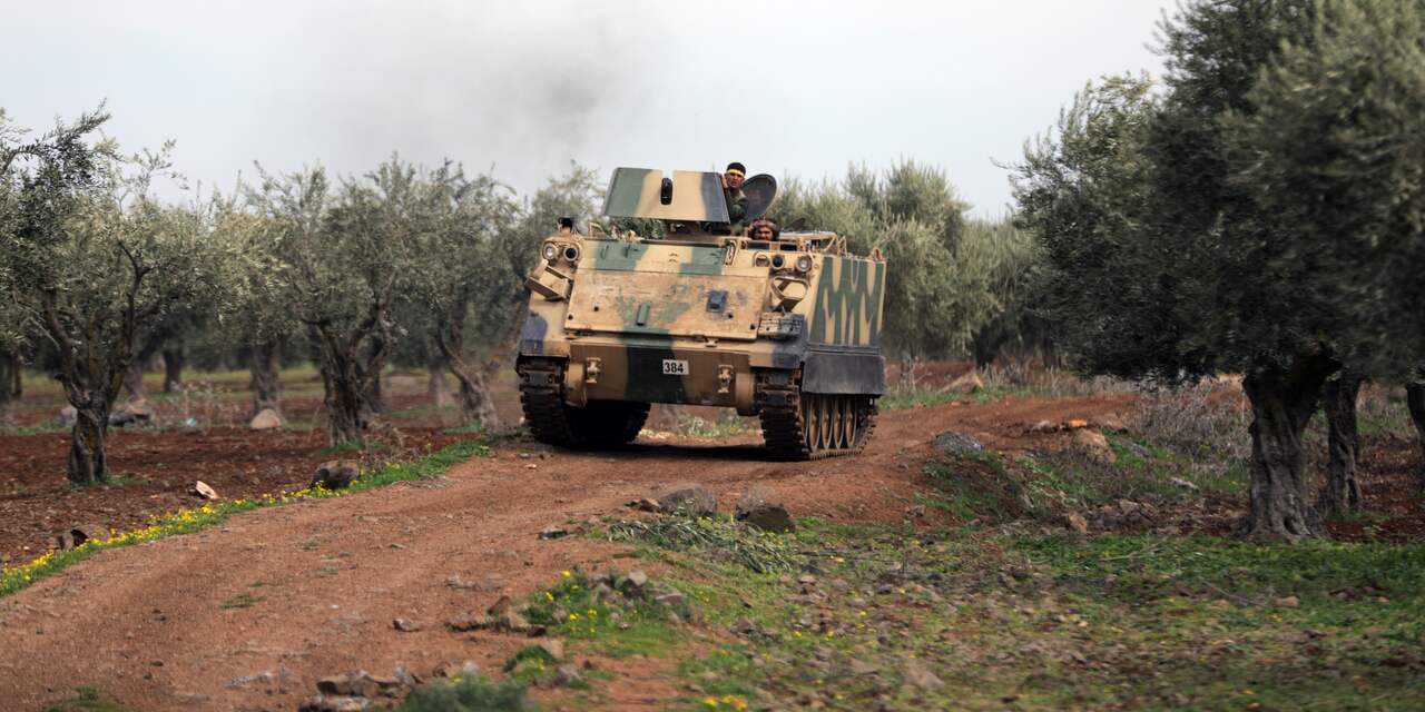 Turkije stuurt troepen naar Syrische grens