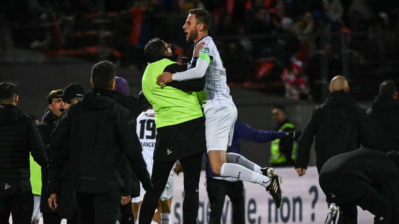 Orange-Tinted Toulouse Reaches Coupe de France Final, Defeating FC Annecy 2-1