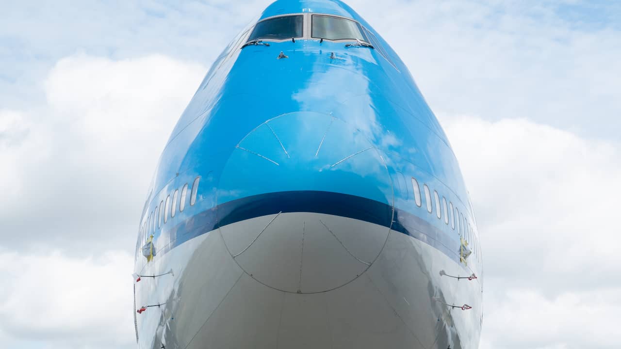 Last Boeing 747 landed at Schiphol |  NOW