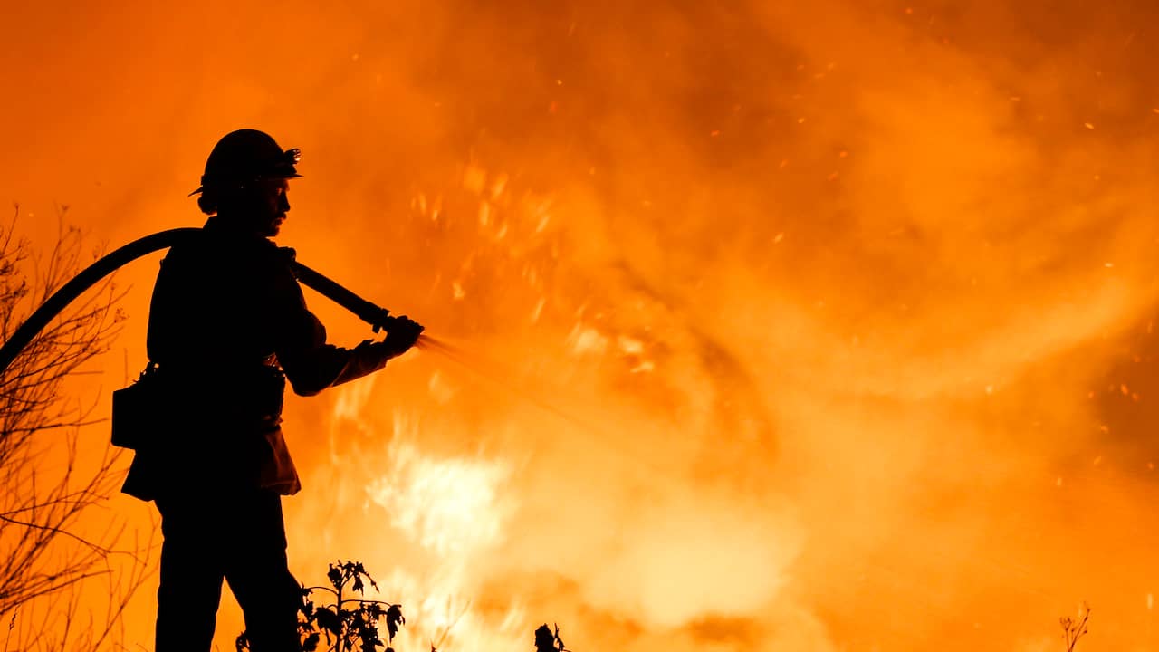 At least 2,000 people evacuated due to new California wildfire  NOW