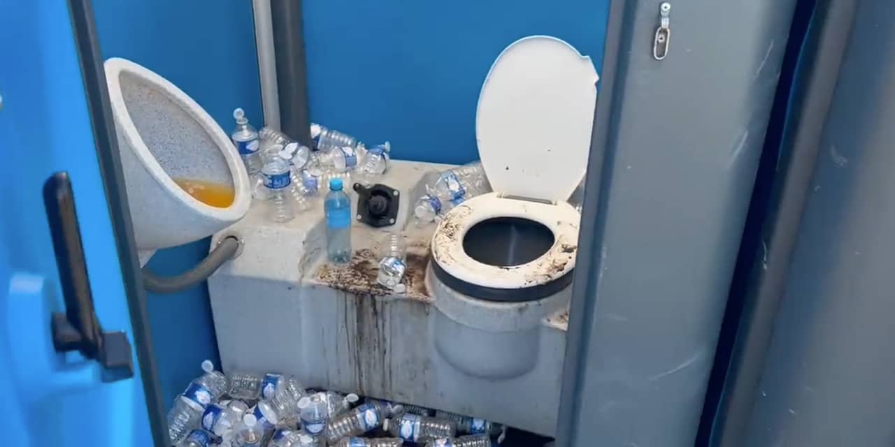 Gezondheidsproblemen door smerige wc's Ter Apel: 'Valt niet tegenop te poetsen'