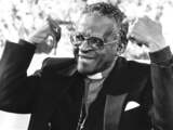Reacties op dood Desmond Tutu: een grootheid die daad bij het woord voegde