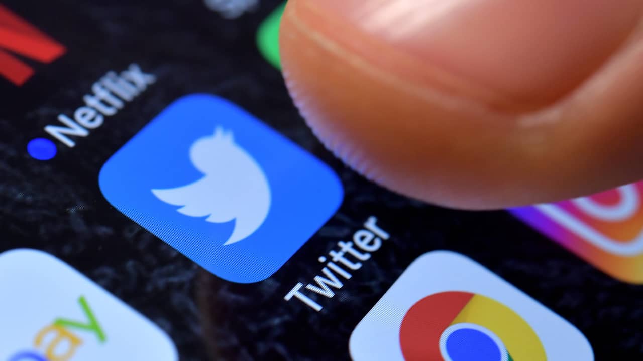 Twitter users can no longer refer to accounts on another platform |  Technician