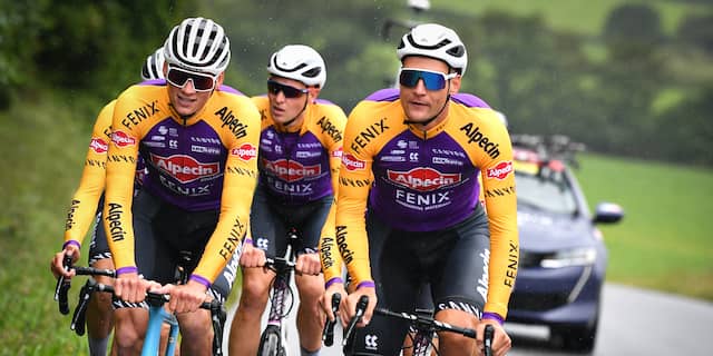 Ploeg Van der Poel mag shirt ter ere van Poulidor toch ...