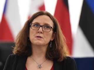 EU-commissaris Malmström naar VS voor crisisoverleg staalheffing