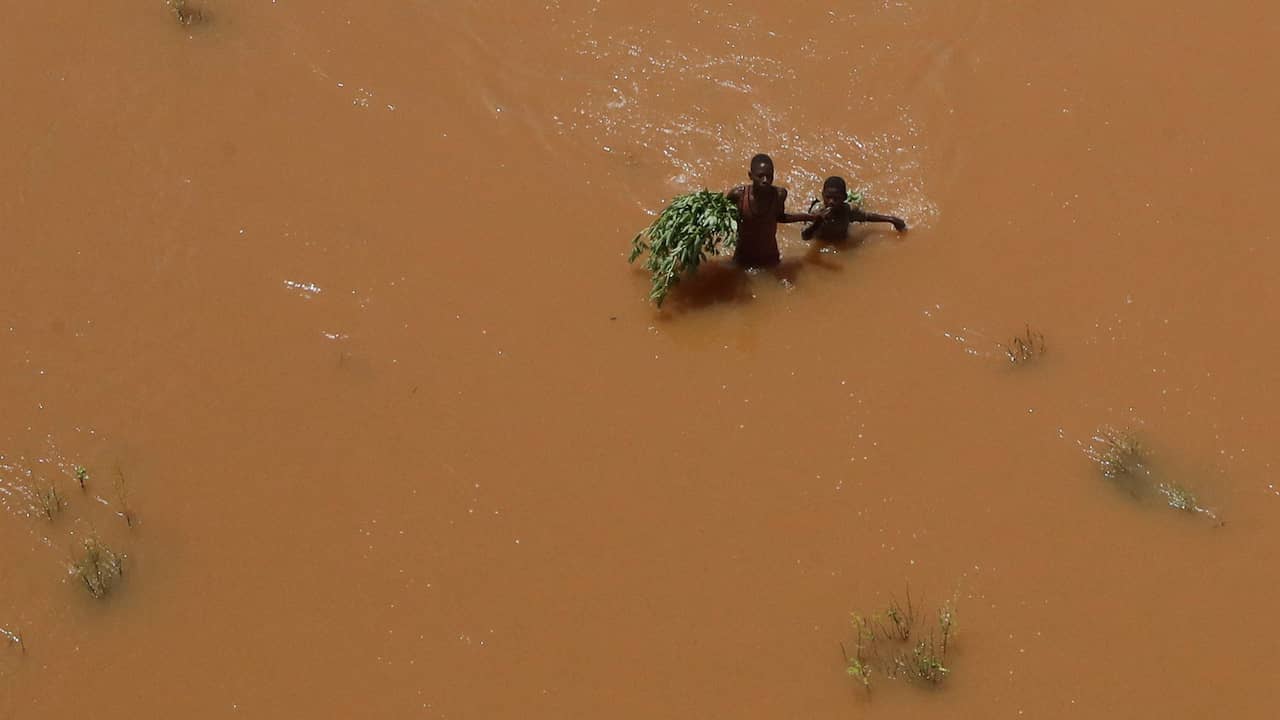 A state of emergency and many deaths in Kenya due to floods after an unprecedented drought  outside