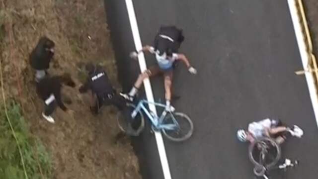 Van Baarle botst na finish twaalfde Vuelta-rit op man