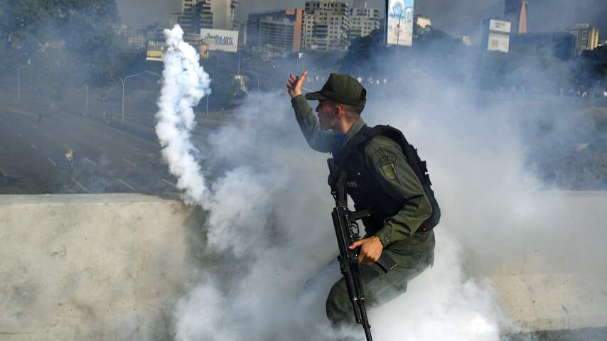 Boze Venezolanen gaan weer de straat op om aftreden Maduro te eisen