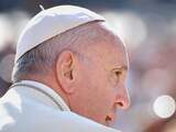 Aanval op paus is teken van machtsstrijd binnen Vaticaan
